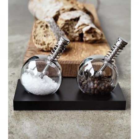 Les poivrières et salières design Planète