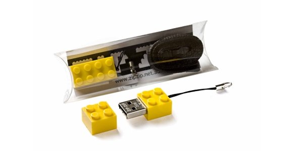 La clé USB Lego par Ora-Ito