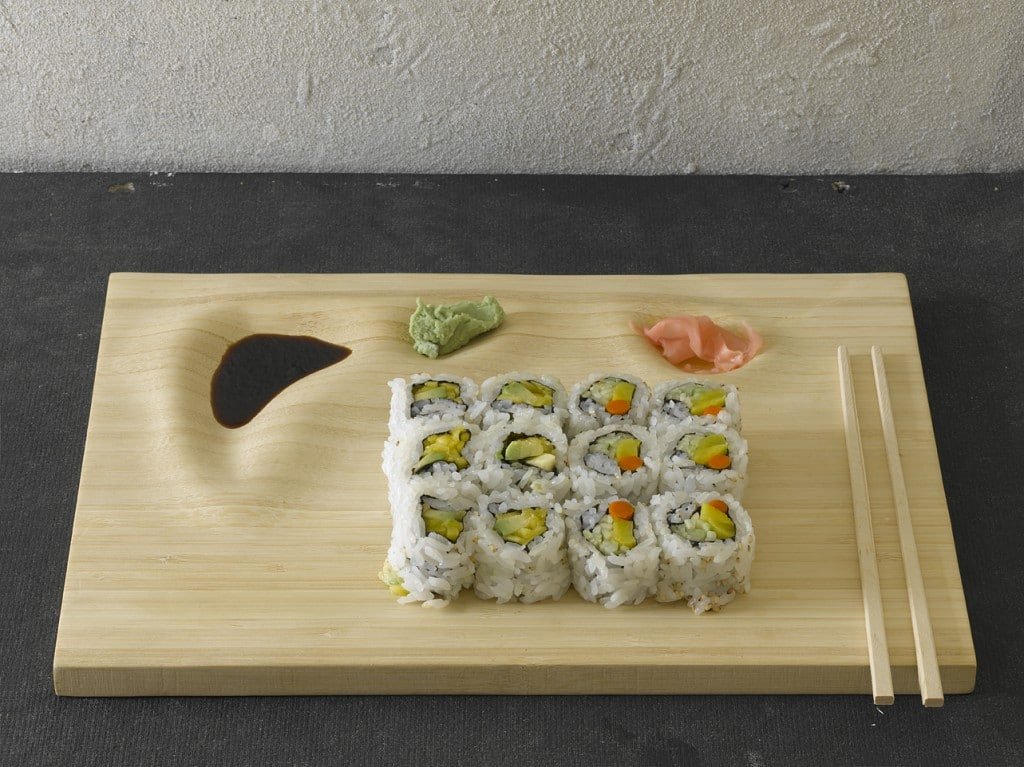 Le plateau en bambou pour sushi