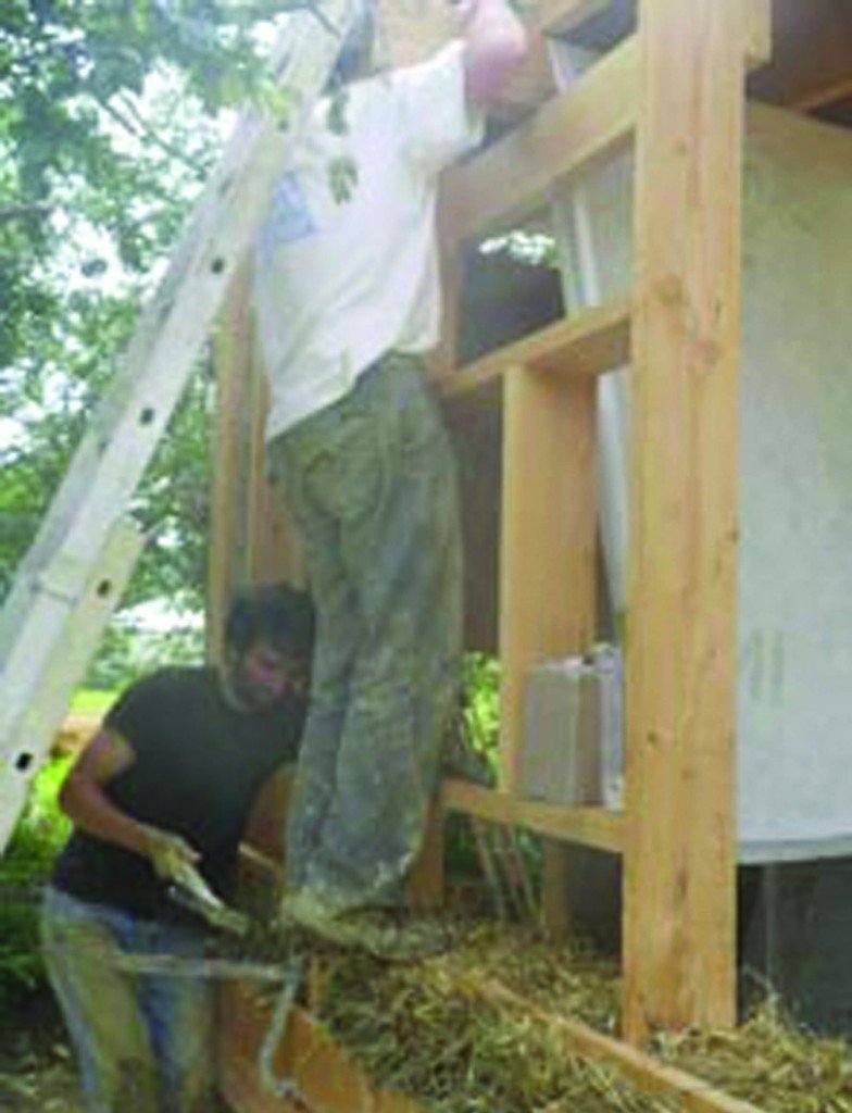 Les maisons écologiques de HEPOC en botte de paille