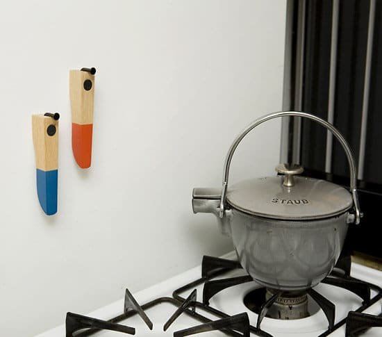 Décapsuleurs design : Le décapsuleur aimanté Bottle Opener by Brenda Ravenhill Décapsuleurs design : Le décapsuleur aimanté Bottle Opener by Brenda Ravenhill