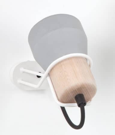 Les lampes Cement Wood by Thinkk Studio pour Spécimen Editions