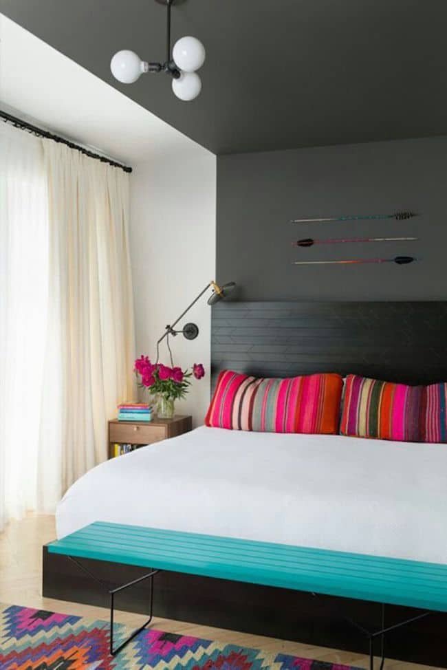 La couleur passe aussi par les textiles et les objets La couleur passe aussi par les textiles et les objets