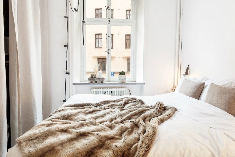 Une chambre beaucoup plus neutre Une chambre beaucoup plus neutre