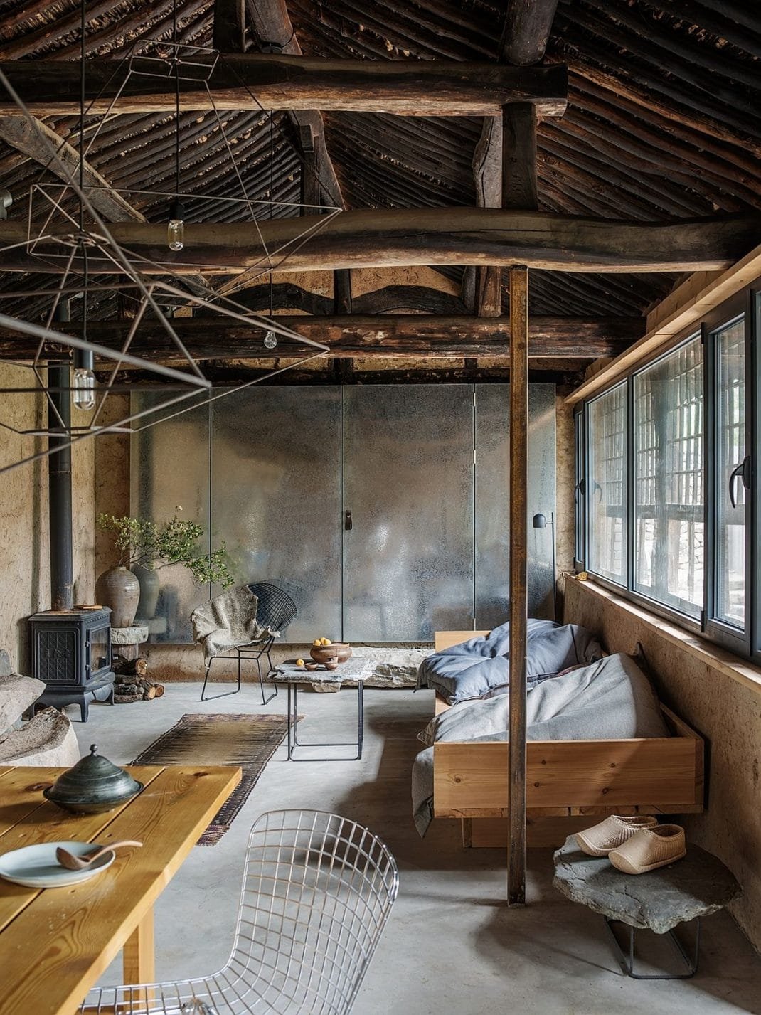 Rénover une ruine pour en faire une maison moderne et confortable Rénover une ruine pour en faire une maison moderne et confortable
