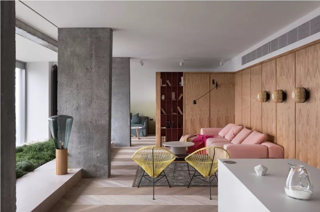 Olha Wood dévoile un appartement mixant le béton et le rose