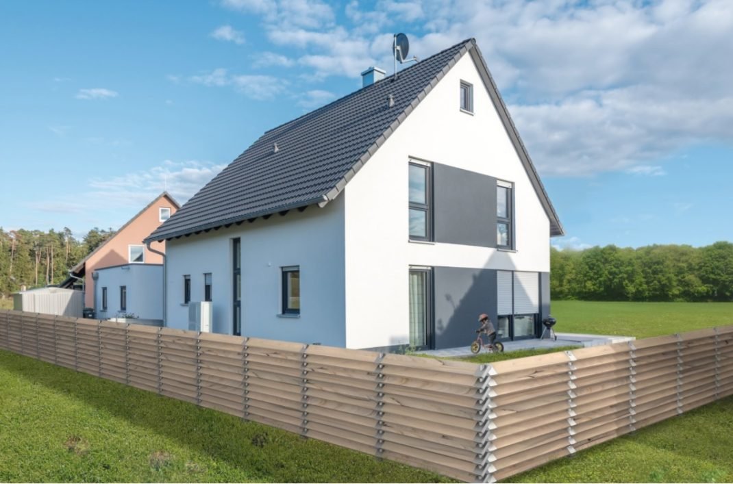 choisir une clôture de jardin PVC