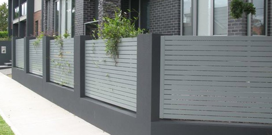 choisir une clôture de jardin aluminium