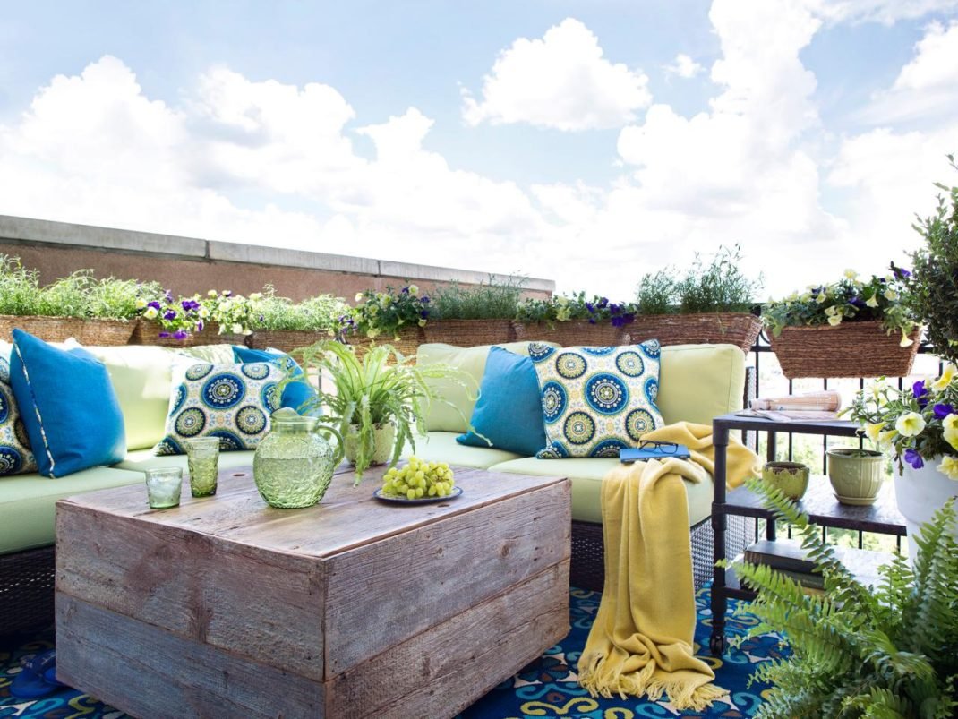 Décorer votre patio grâce à la couleur