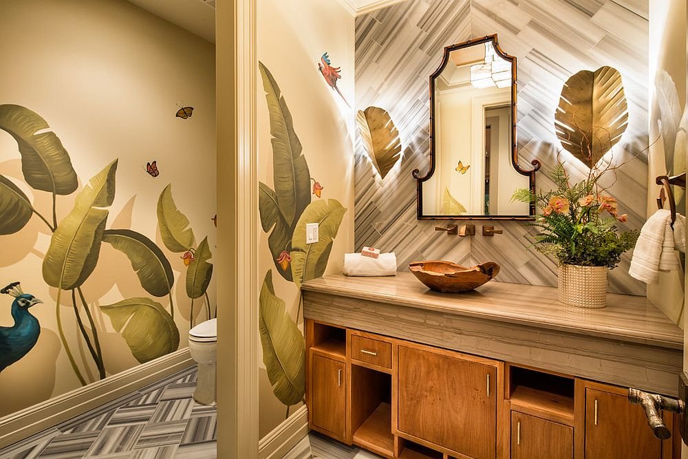 Tapisserie tropicale et exotique dans la salle de bain