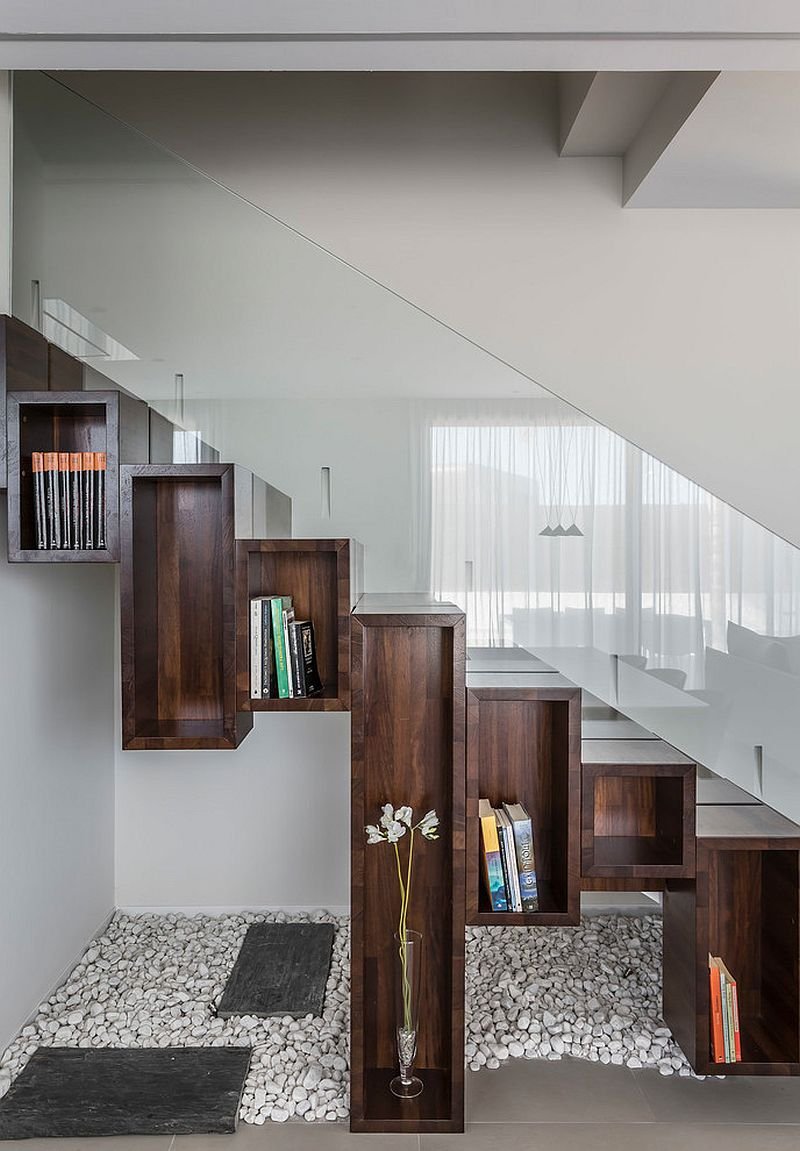 Aménager son escalier pour créer des rangements 