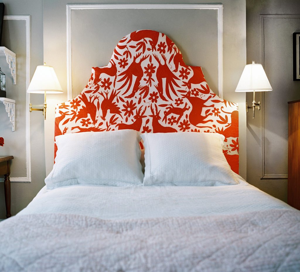 Têtes de lit créatives la couleur rouge