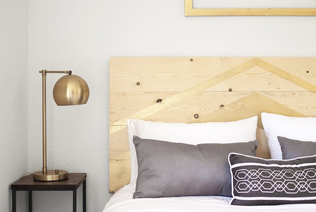 Têtes de lit simples à faire soi même avec du bois