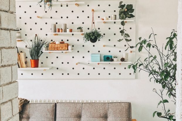 Zoom sur le Pegboard, la tendance déco du moment 2