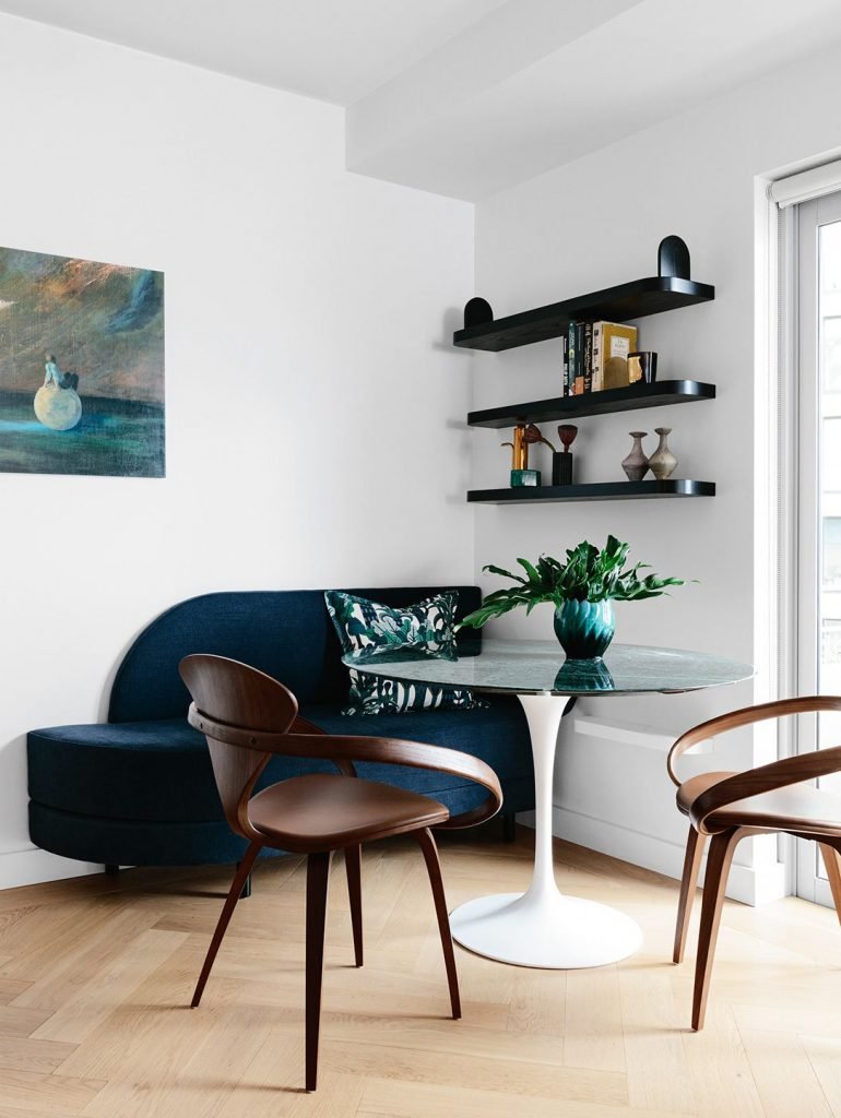 Décorer le coin d’une pièce avec un canapé