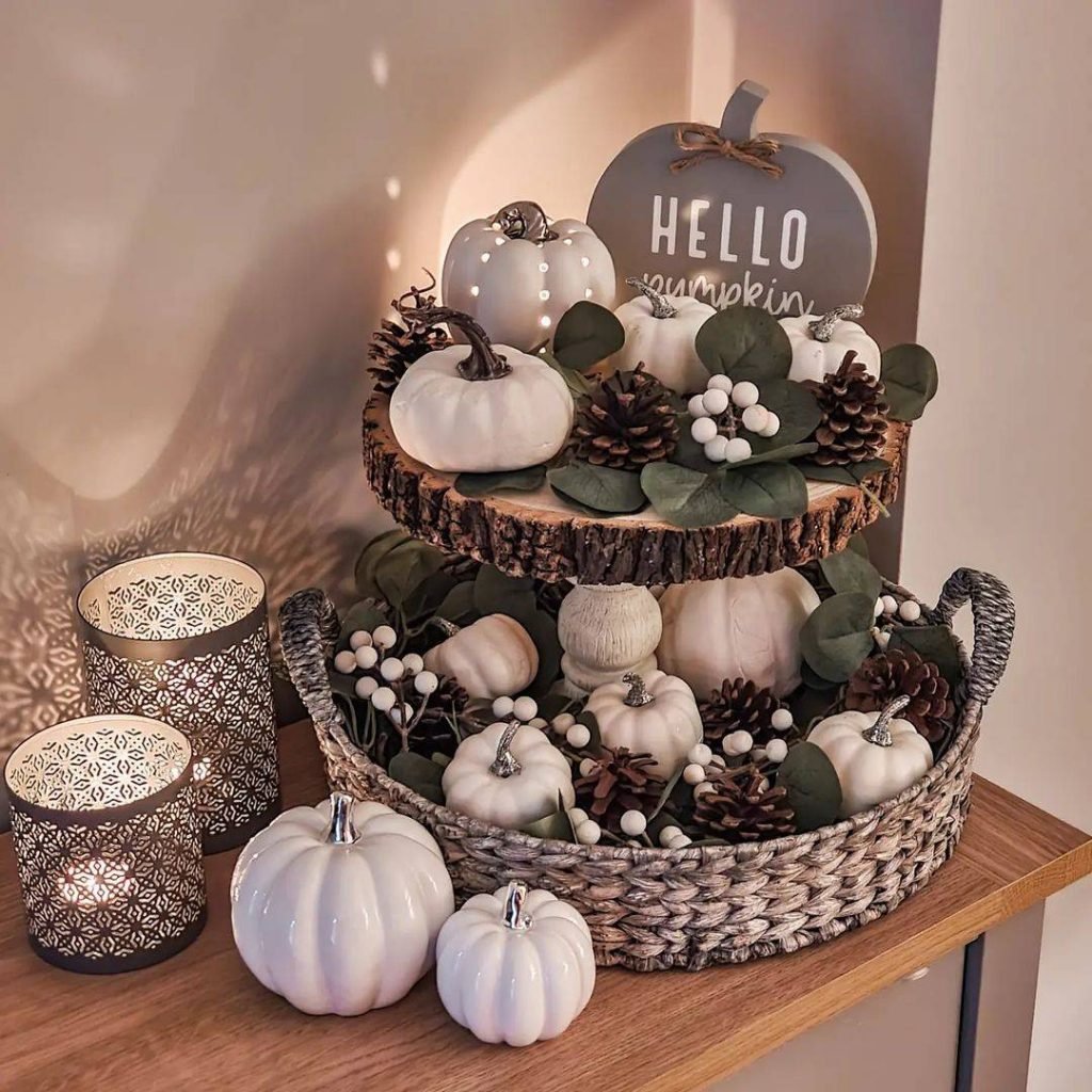 Des décorations d'Halloween subtiles avec des citrouilles en céramique