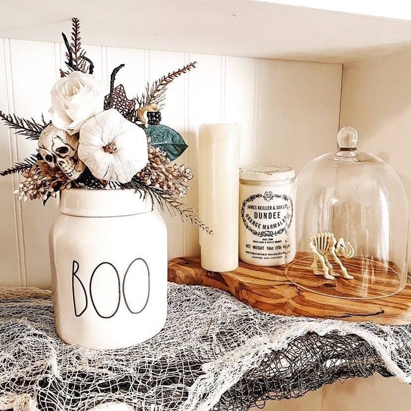 Des décorations d'Halloween subtiles avec des stickers
