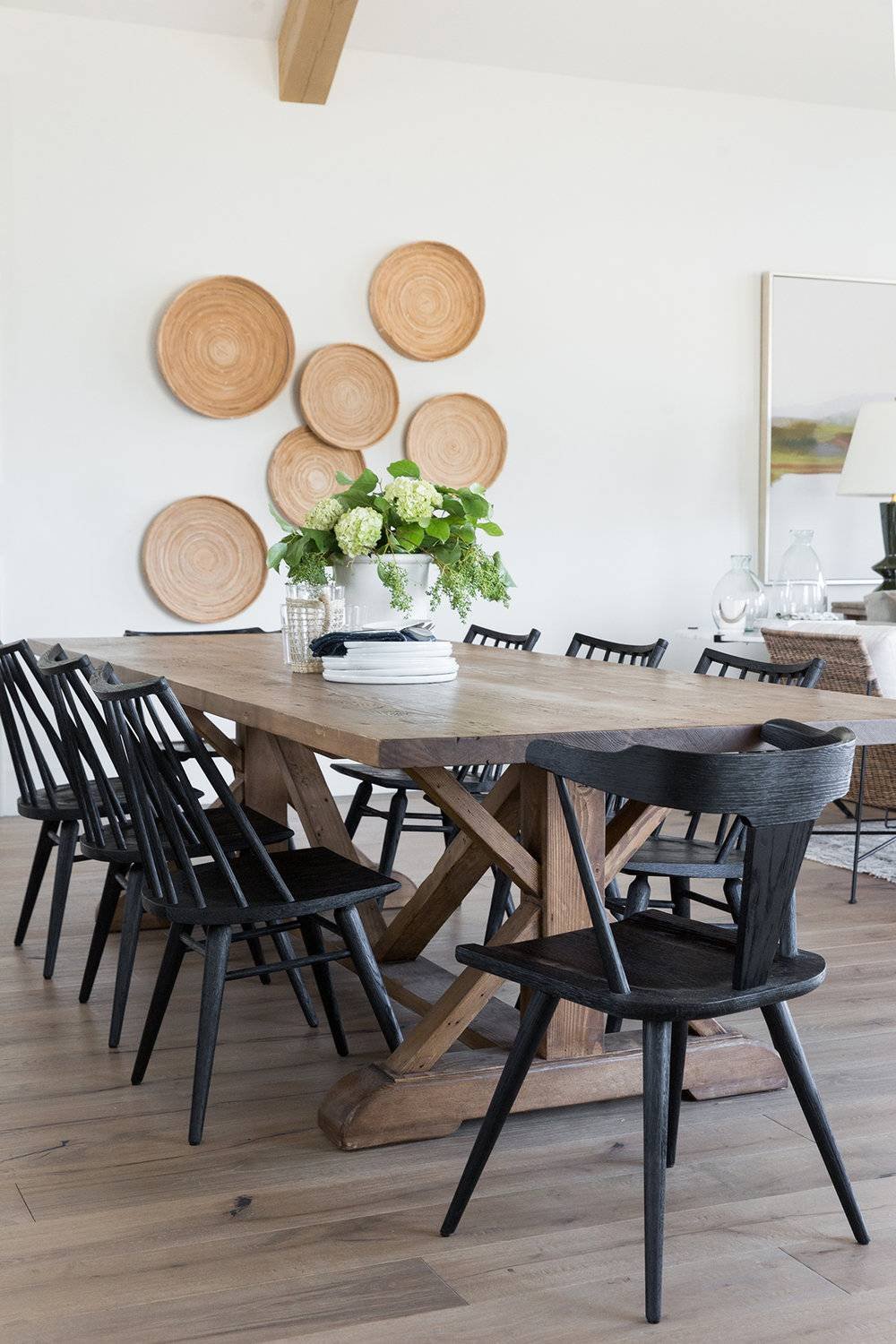 Mélanger les styles déco et assortir les chaises Mélanger les styles déco et assortir les chaises