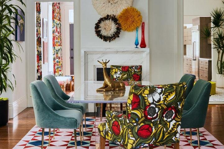 Mélangez différents styles de meubles pour votre décoration intérieure maximaliste 