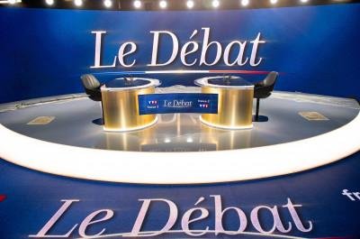 fauteuil Eva d'Ora Ito de retour sur le plateau du débat présidentiel 2022