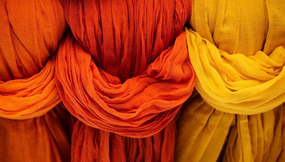 Comment bien choisir la couleur de ses rideaux