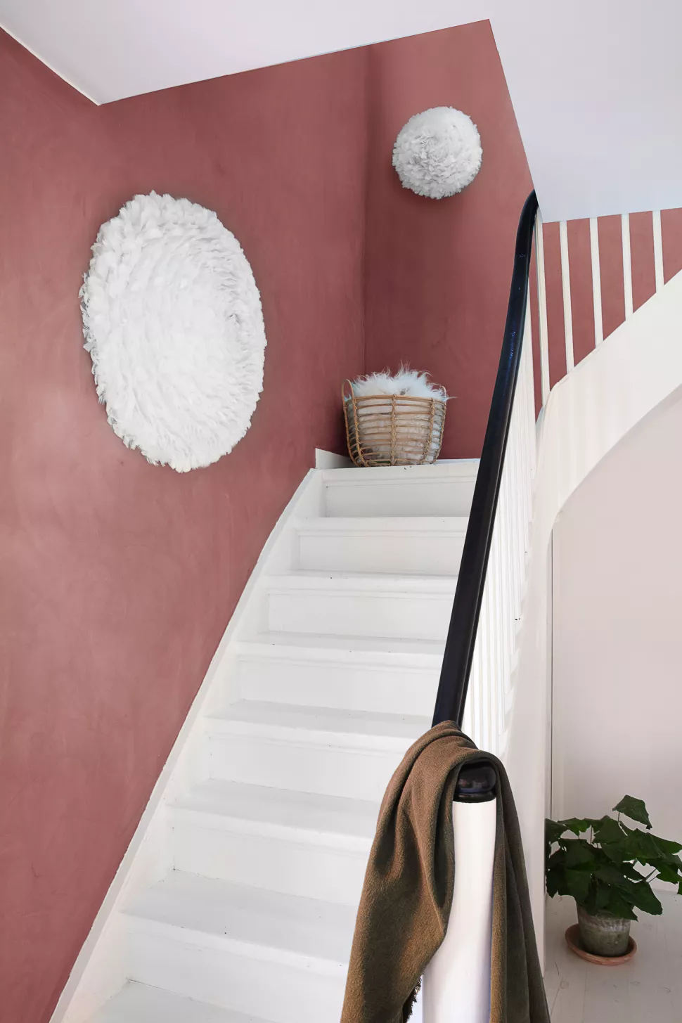 Créez un escalier original avec des touches de couleur