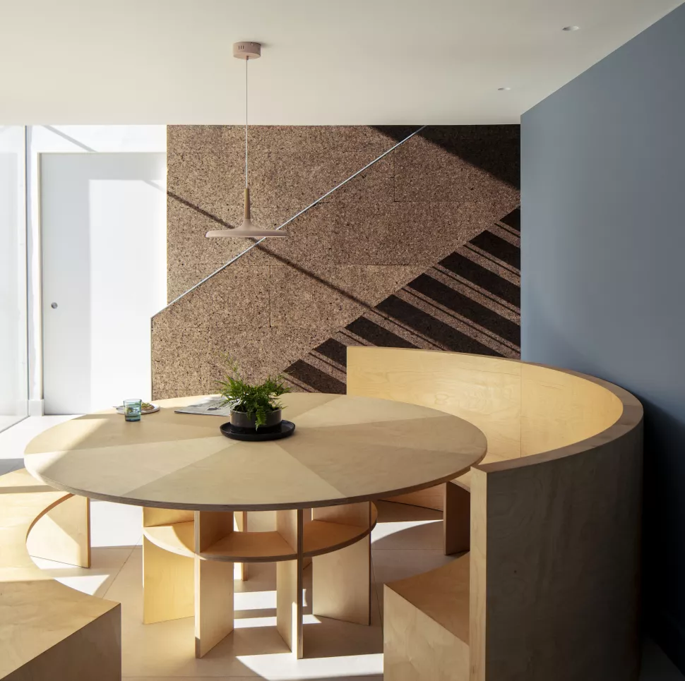 Décorer un escalier avec différents matériaux