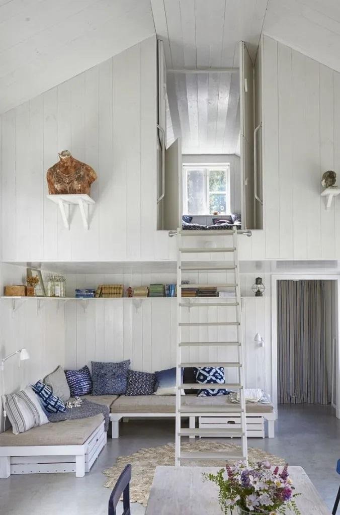 Plan d'intérieur original sous pente avec petit espace au deuxième niveau