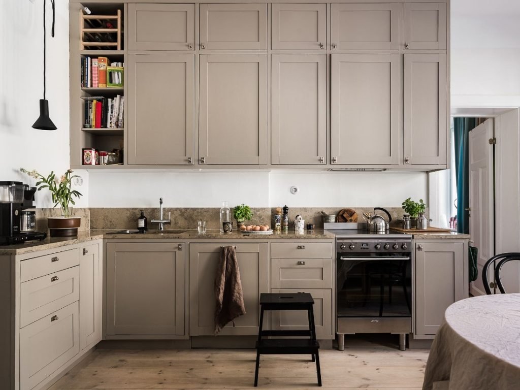 Quelle couleur avec le taupe pour une cuisine