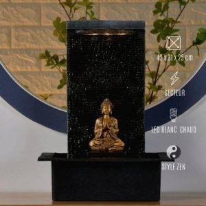 Relaxation et méditation avec une fontaine d'intérieur à l'effigie de Bouddha