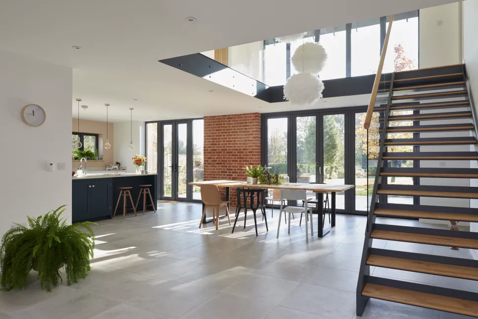 Zoner les espaces ouverts avec des escaliers contemporains