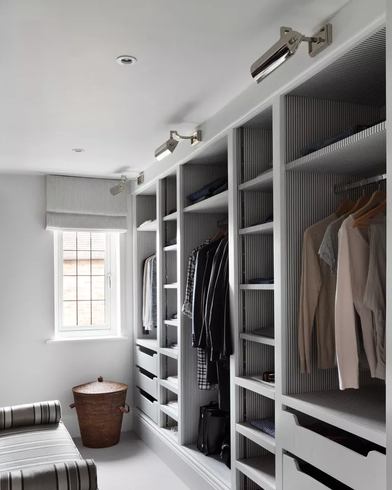 Donnez du style à votre dressing sans porte