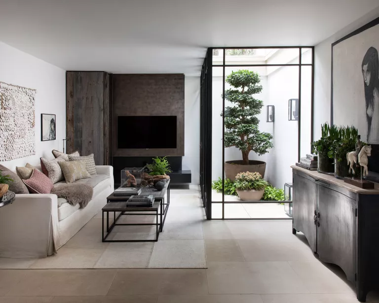 Des idées de meubles TV se fondant dans le décor