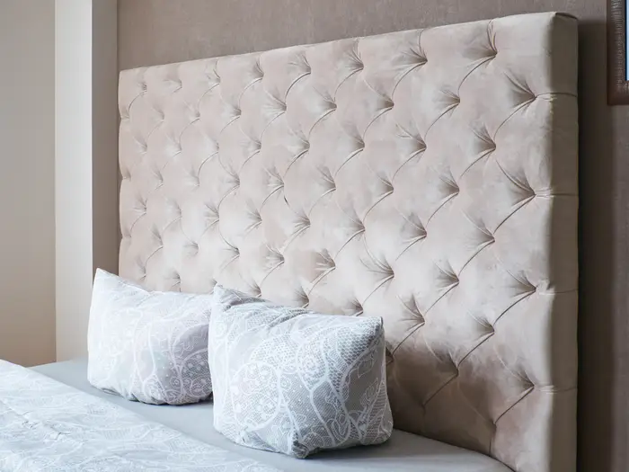 Avoir un matelas et une tête de lit incompatibles Avoir un matelas et une tête de lit incompatibles