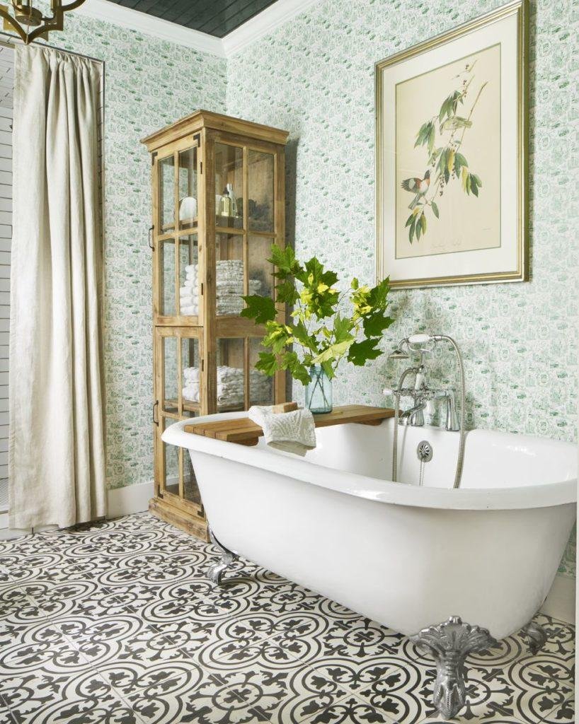 Comment choisir du papier peint pour salle de bains