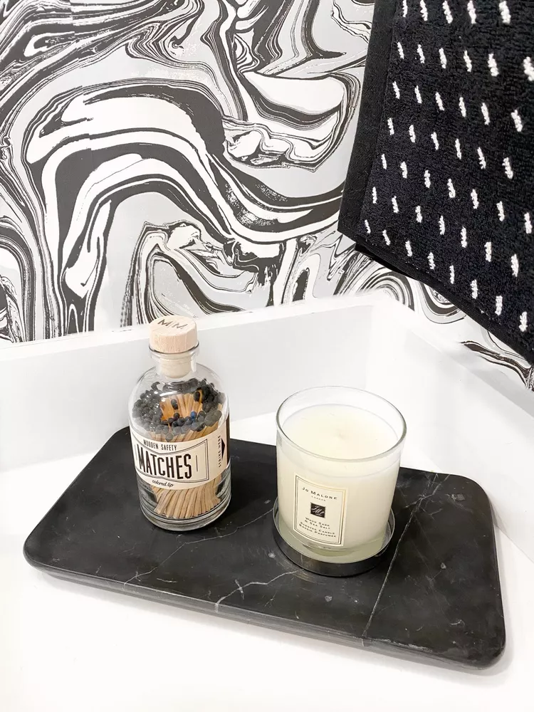 Pensez aux bougies dans votre salle de bains spa à la maison