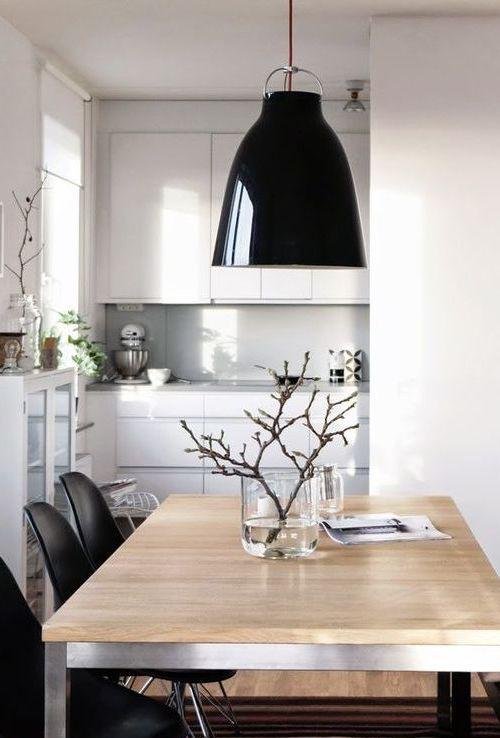 Branches dans un vase en verre transparent