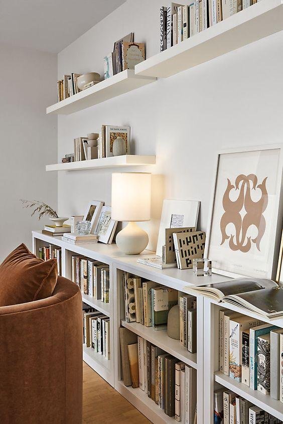 Décoration d'intérieur pour l'été et lecture