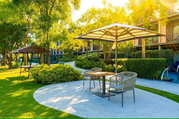 Le salon de jardin en rotin