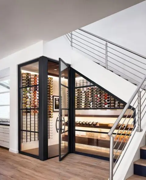 Cave à vin sous escalier - Idées d'aménagements et conseils