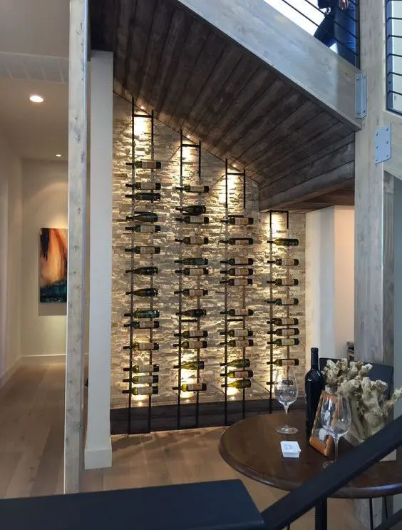 Soyez créatifs pour l'aménagement de votre petite cave à vin
