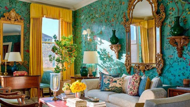 Comment adopter la tendance Regencycore chez soi