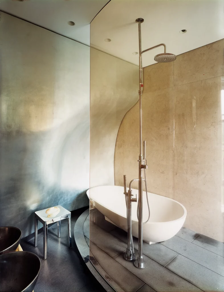 Amplifiez les petits espaces comme les salles de bain avec la peinture à la chaux