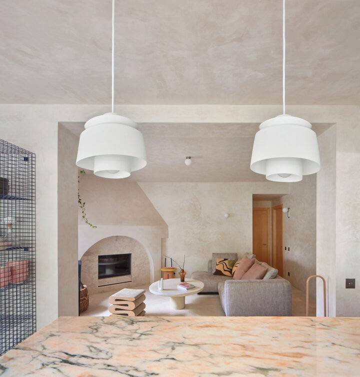 CASAMONTESA Un refuge contemporain dans les montagnes de l’ouest de Madrid CASAMONTESA Un refuge contemporain dans les montagnes de l’ouest de Madrid