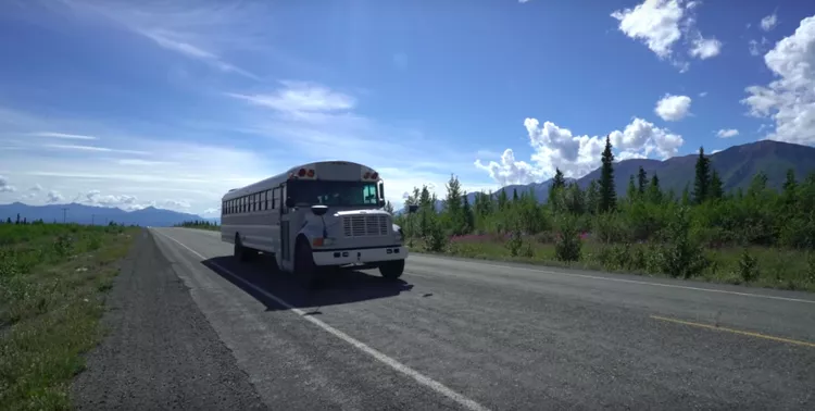 bus tiny house loft nomade des artistes globe-trotteurs bus tiny house loft nomade des artistes globe-trotteurs